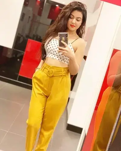 Maudaha Escort